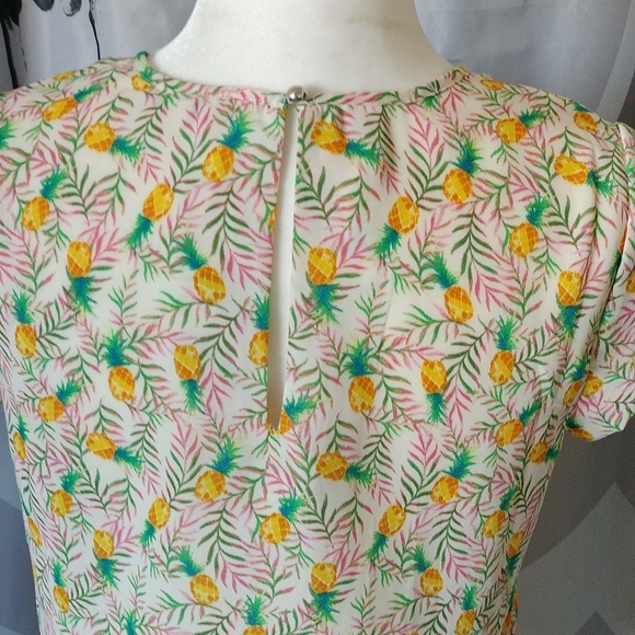 Tropical Pineapple blouse - Picture 4 of 7